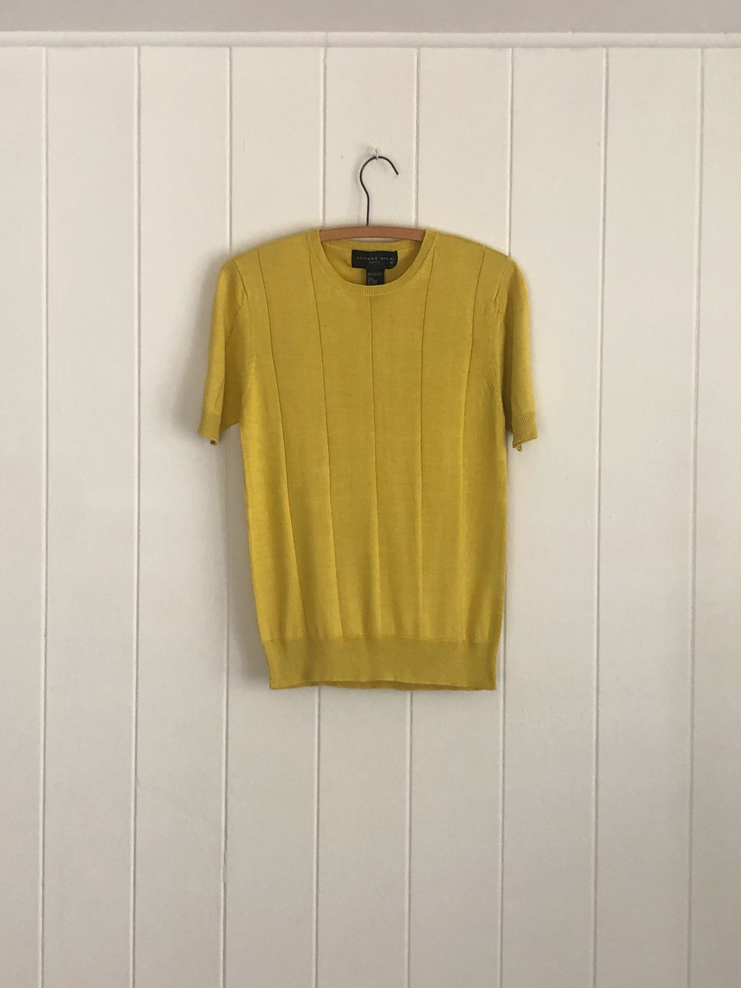 Pear Silk Knit Short Sleeve Sweater